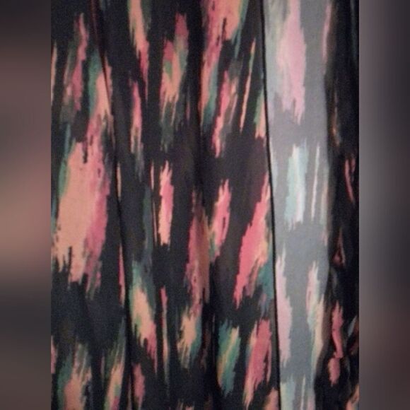 Vibrant Abstract Patterned Lightweight Long Robe - Size S - Picture 3 of 4